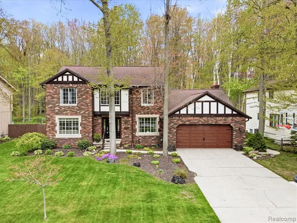 $359,900 | 4174 Old Forge Drive, Fort Gratiot, MI 48059