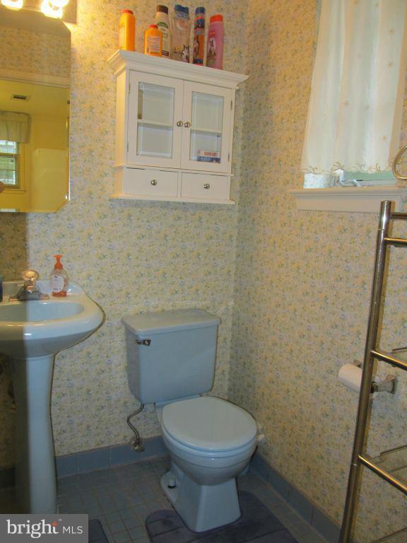 7911 Foote Lane Springfield, VA 22151 - Photo 12 of 17 Bath