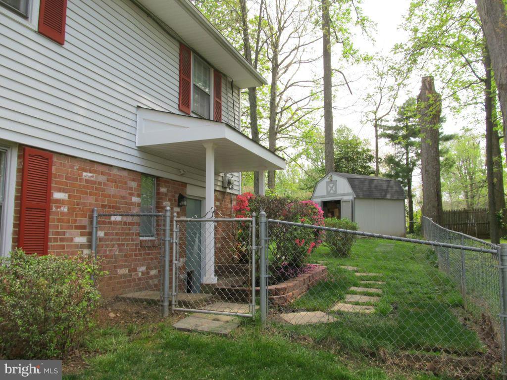 7911 Foote Lane Springfield, VA 22151 - Photo 16 of 17 Exterior (General)