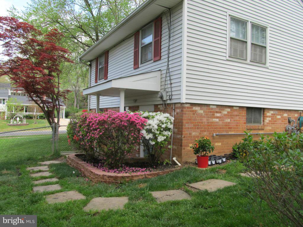 7911 Foote Lane Springfield, VA 22151 - Photo 17 of 17 Exterior (General)