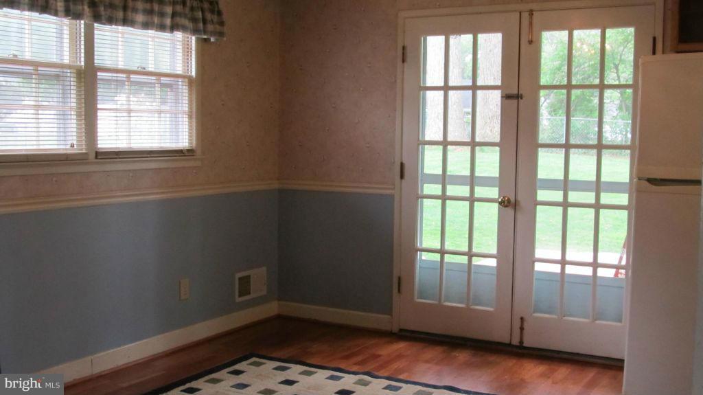 7911 Foote Lane Springfield, VA 22151 - Photo 4 of 17 Interior (General)