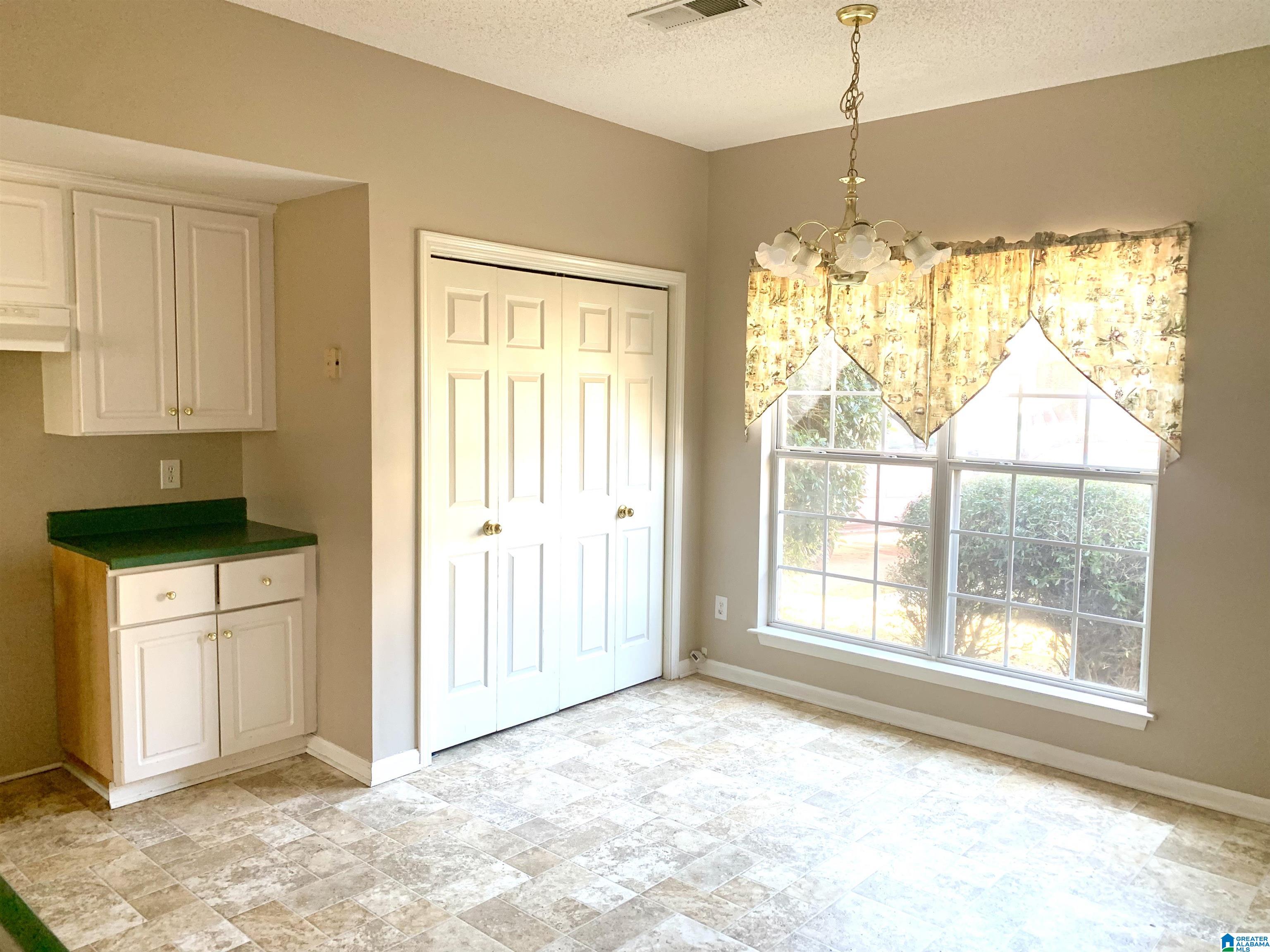 746 3rd Street Northeast Alabaster, AL 35007 - Photo 4 of 20