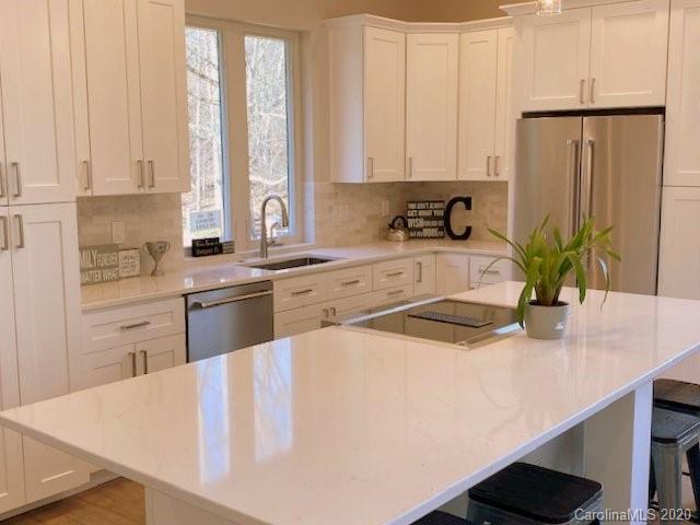 119 Country Ridge Road Laurel Park, NC 28739 - Photo 4 of 24 Gallery Image 4