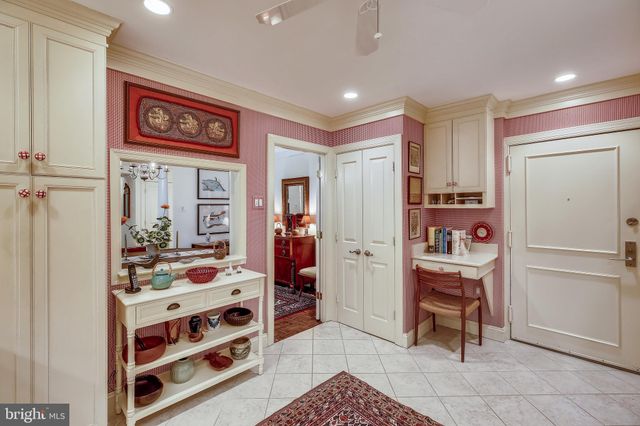 $600,000 | 4940 Sentinel Drive, Unit 4405, Bethesda, MD 20816