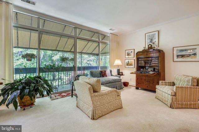 $600,000 | 4940 Sentinel Drive, Unit 4405, Bethesda, MD 20816