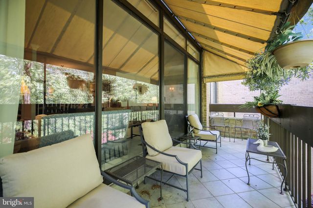 $600,000 | 4940 Sentinel Drive, Unit 4405, Bethesda, MD 20816