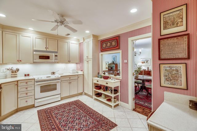 $600,000 | 4940 Sentinel Drive, Unit 4405, Bethesda, MD 20816