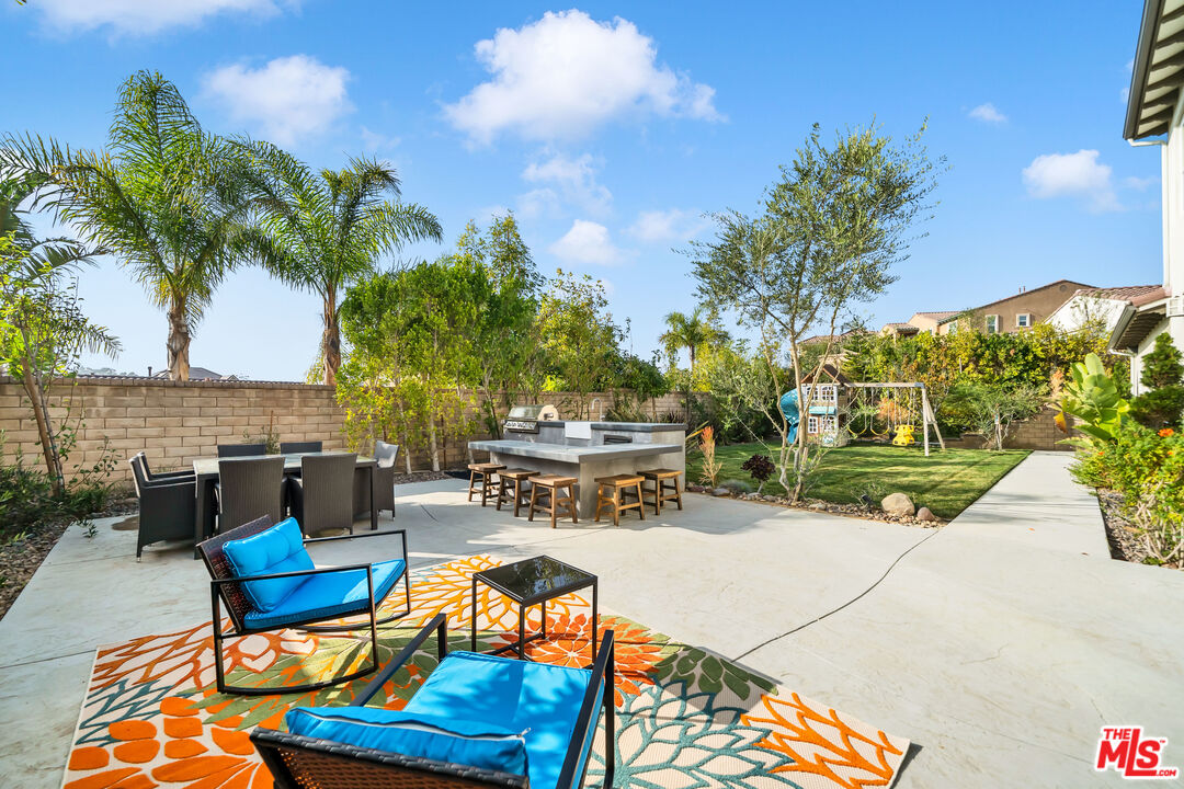7313 Rocky Top Circle Moorpark, CA 93021 - Photo 25 of 33 a view of a terrace with sitting area