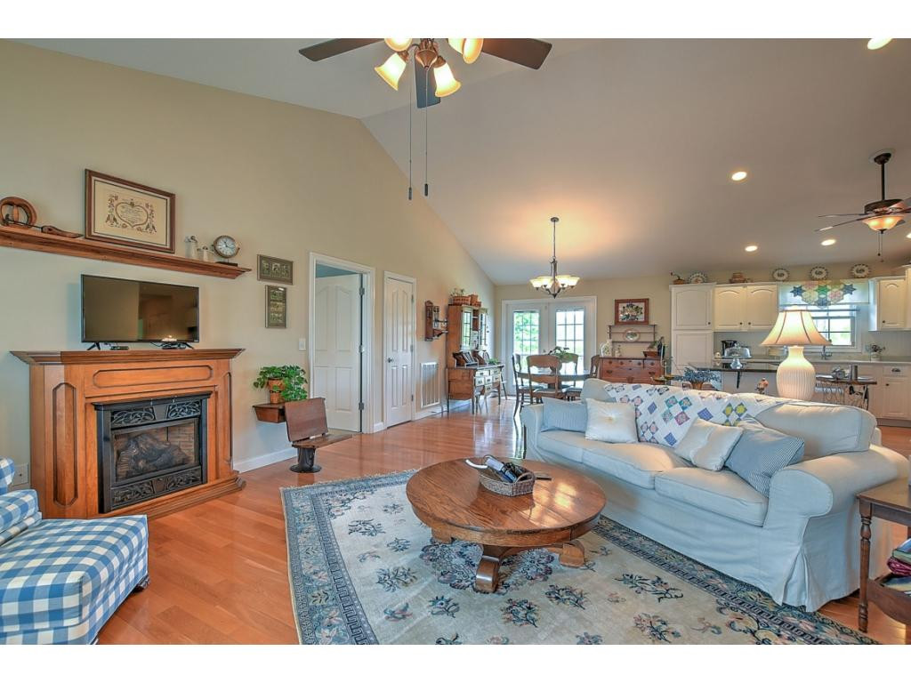 421 East Ridges Drive Chuckey, TN 37641 - Photo 3 of 36 Photo 3