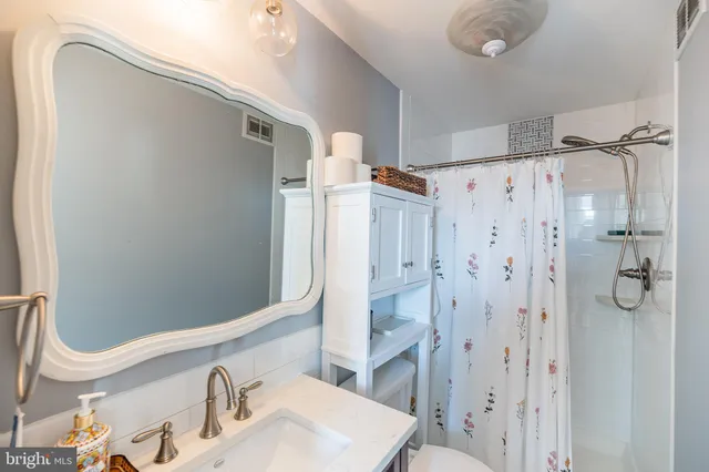 $1,850 | 2978 East Thompson Street, Philadelphia, PA 19134