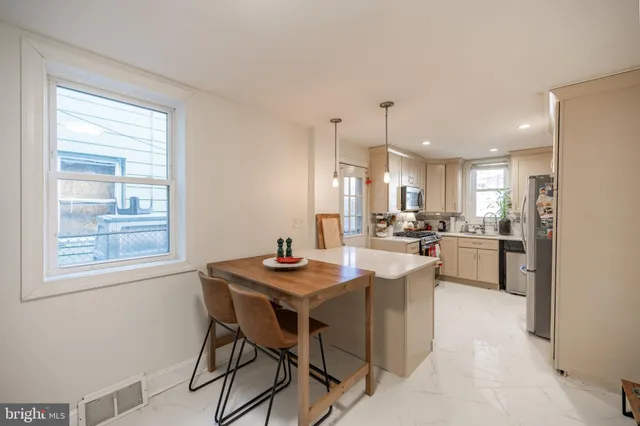 $1,850 | 2978 East Thompson Street, Philadelphia, PA 19134