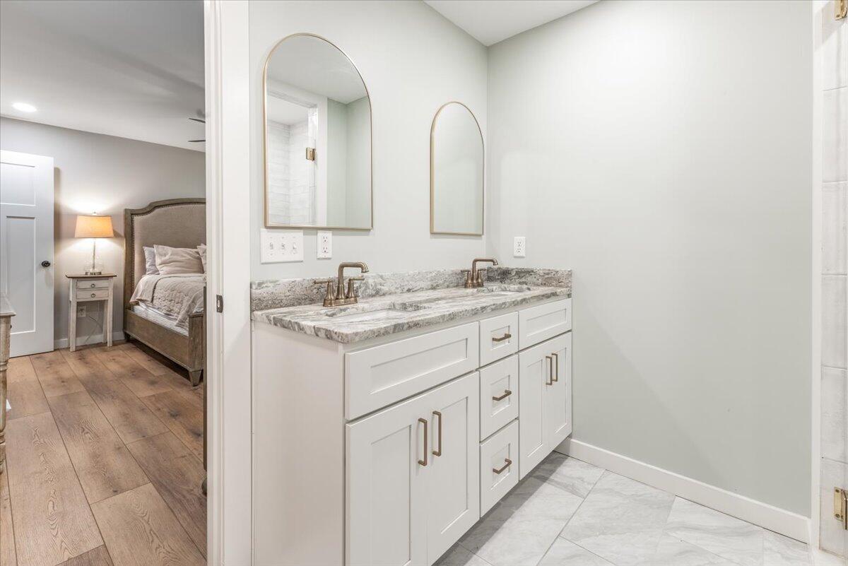 918 Old Lafayette Road Chickamauga, GA 30707 - Photo 15 of 30 Primary Bath