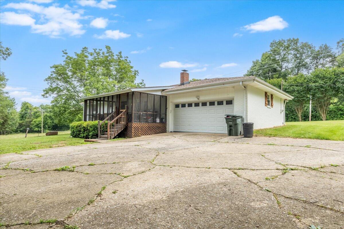 918 Old Lafayette Road Chickamauga, GA 30707 - Photo 25 of 30 Rear Entry Garage