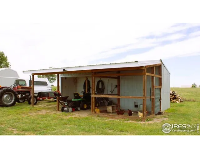 a view of outdoor space yard and patio