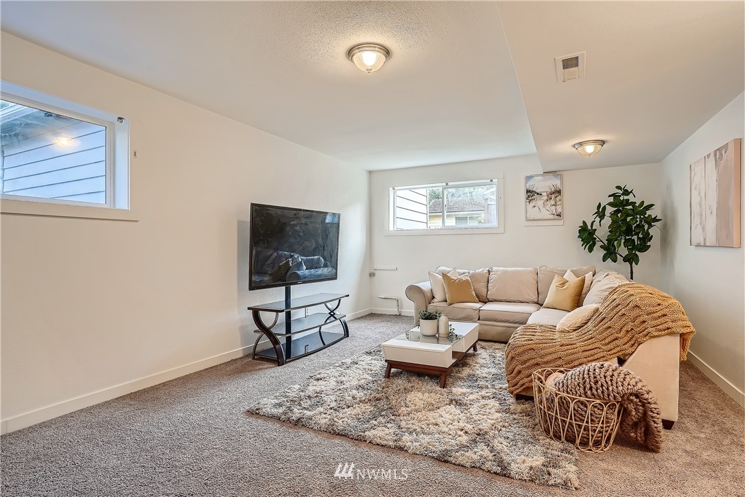 12919 Southeast 188th Street Renton, WA 98058 - Photo 17 of 26 Gallery Image 17