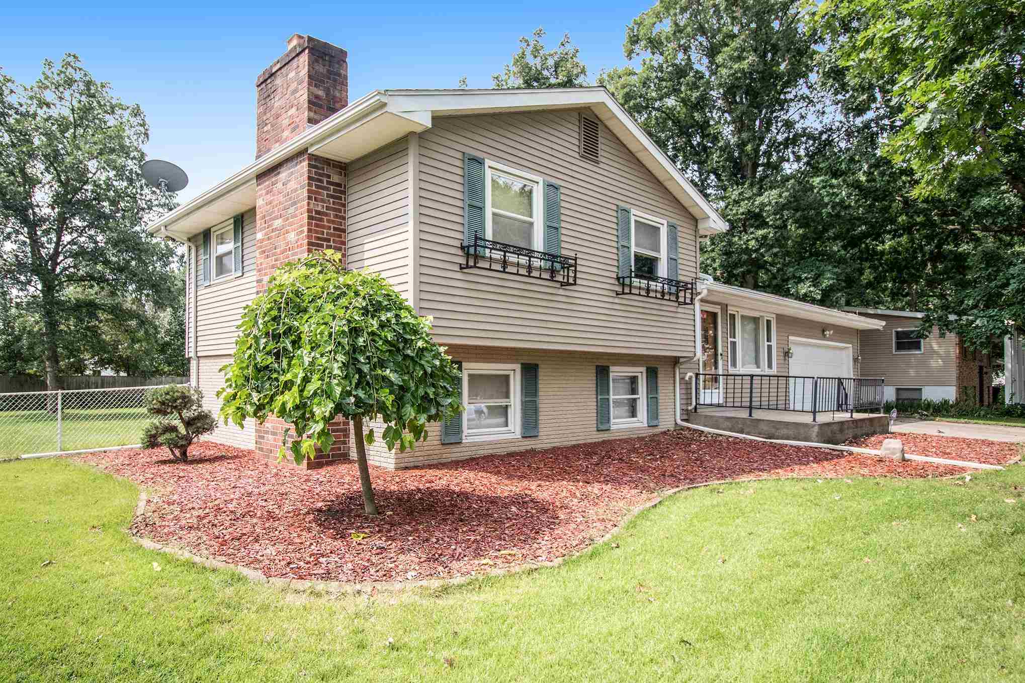 12426 Dunn Road Mishawaka, IN 46545 - Photo 2 of 27 Gallery Image 2