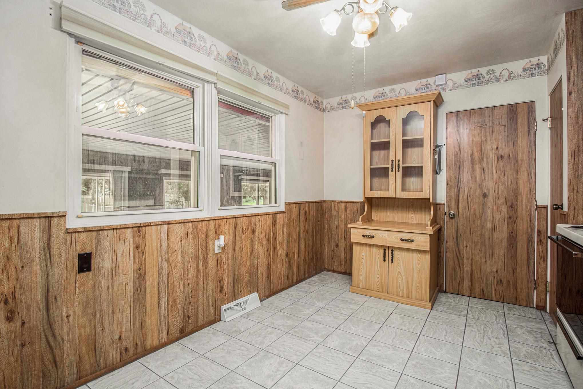 12426 Dunn Road Mishawaka, IN 46545 - Photo 8 of 27 Gallery Image 8