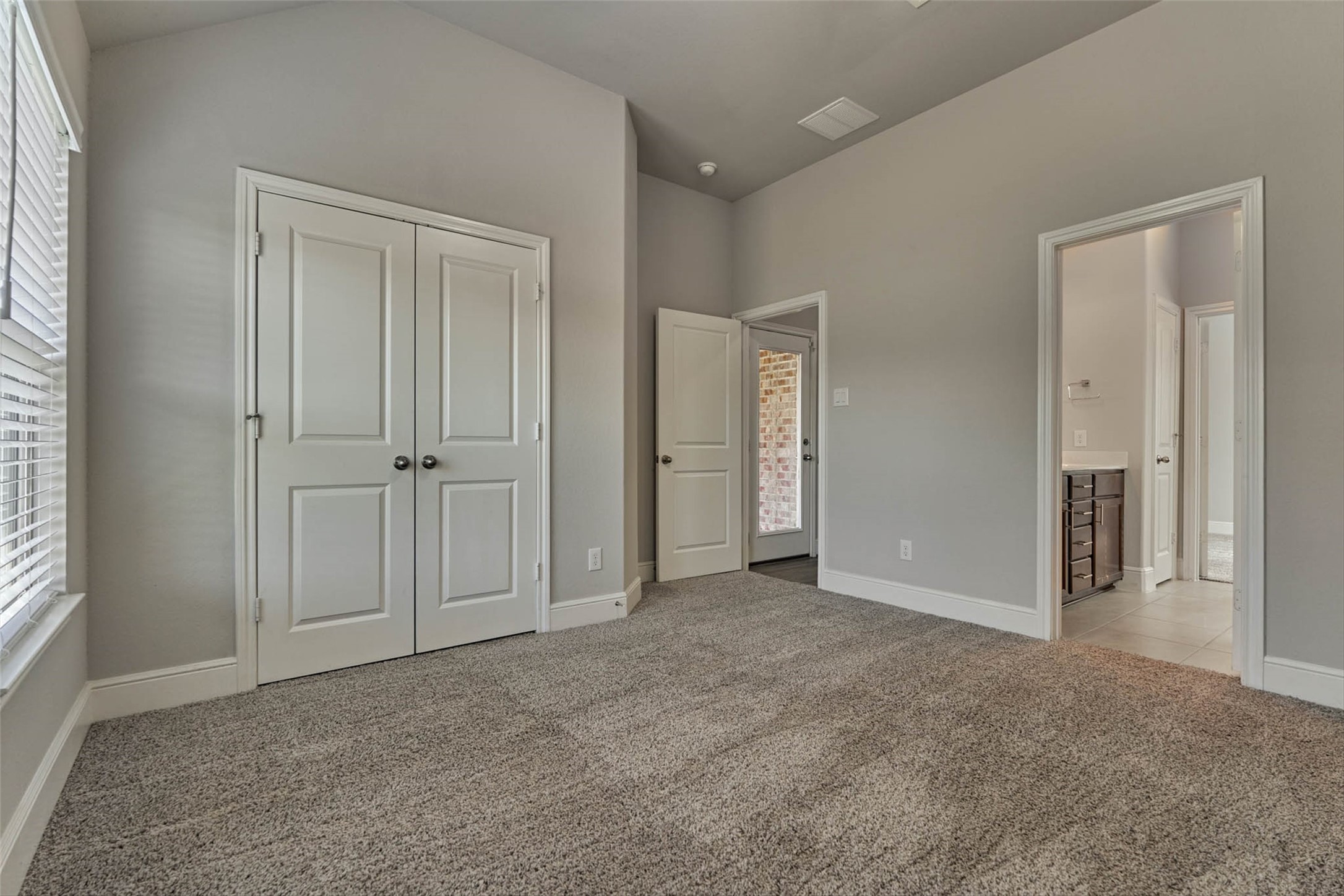 10660 Red Tail Place Conroe, TX 77385 - Photo 34 of 50 a view of an empty room