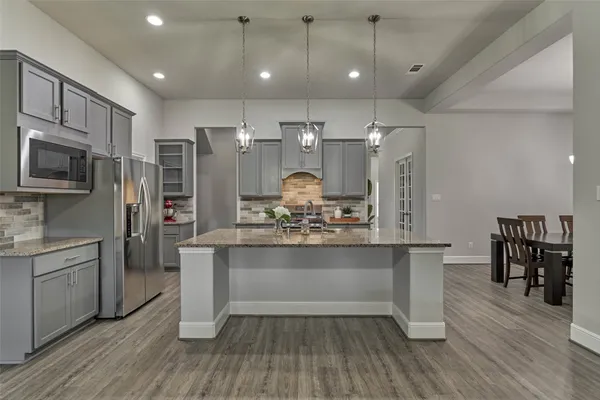 $599,900 | 10660 Red Tail Place, Conroe, TX 77385