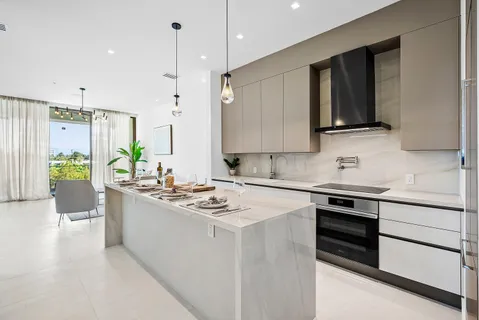 $1,395,000 | 246 Northeast 6th Avenue, Unit 3B, Delray Beach, FL 33483