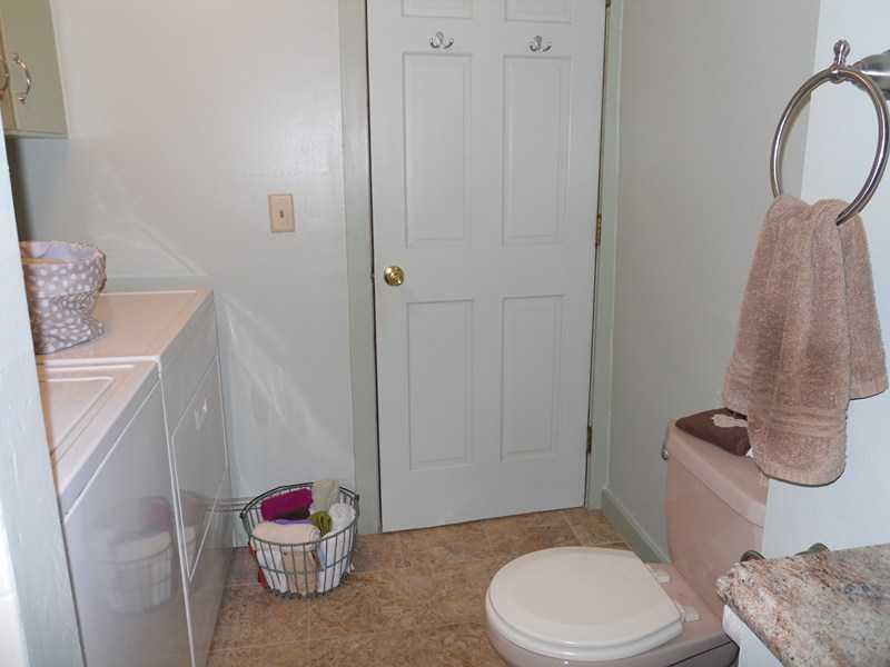 95 Kennebec Road Hampden, ME 04444 - Photo 11 of 34 Bathroom.