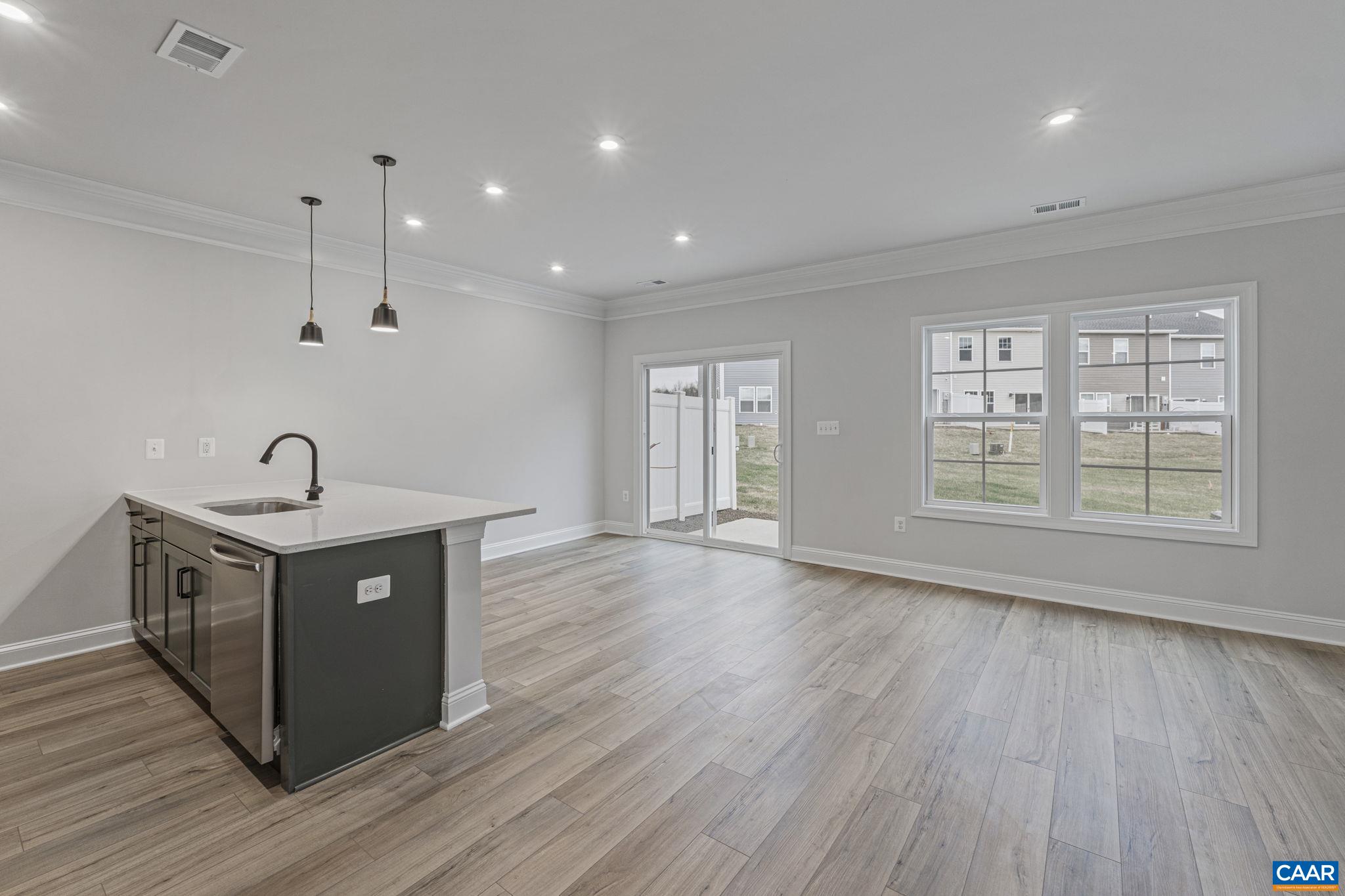 212 Springdale Road Waynesboro, VA 22980 - Photo 11 of 41 Gallery Image 11