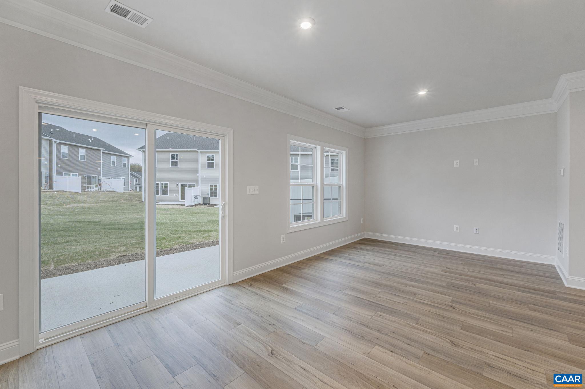 212 Springdale Road Waynesboro, VA 22980 - Photo 20 of 41 Gallery Image 20