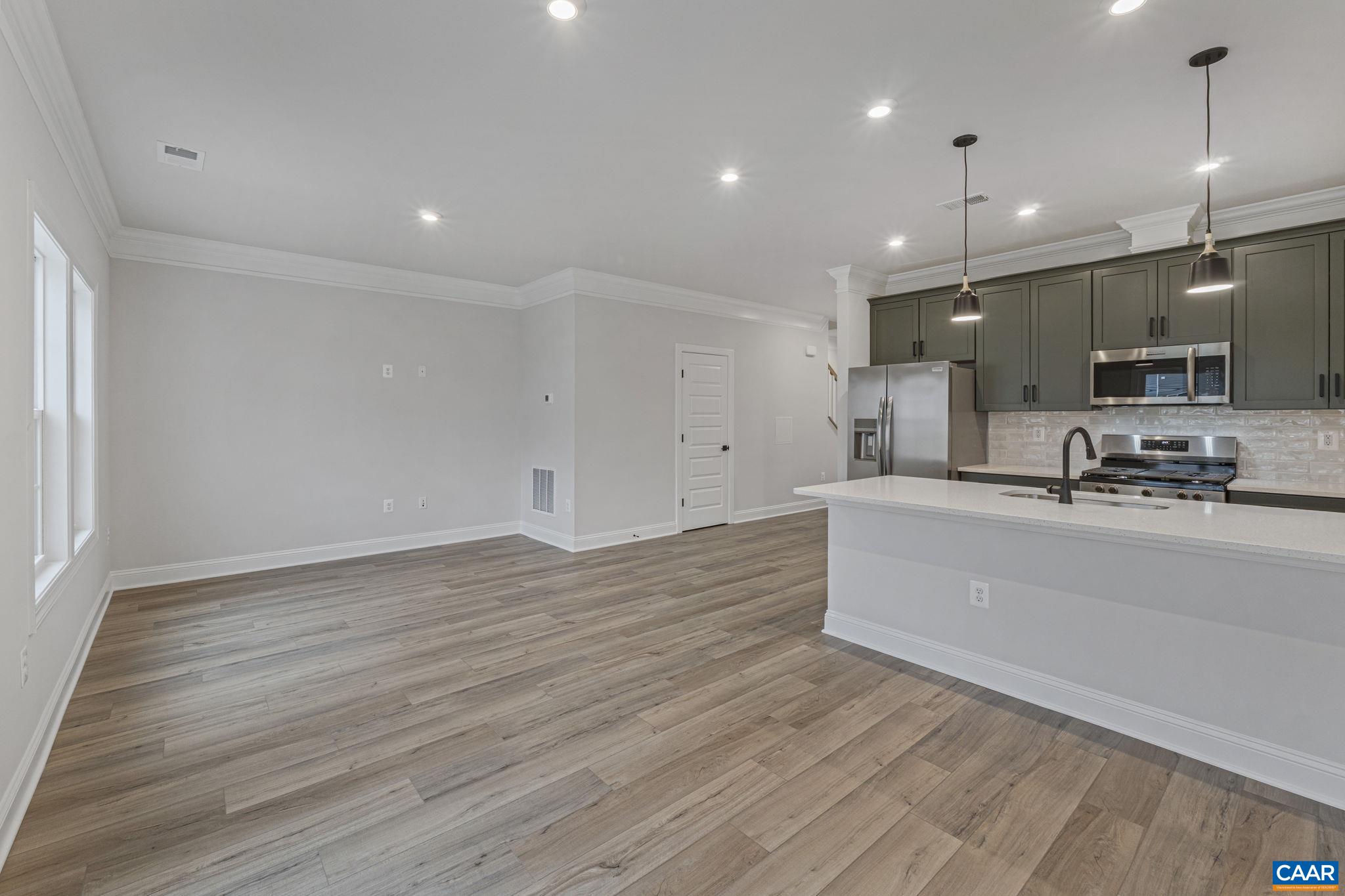 212 Springdale Road Waynesboro, VA 22980 - Photo 21 of 41 Gallery Image 21