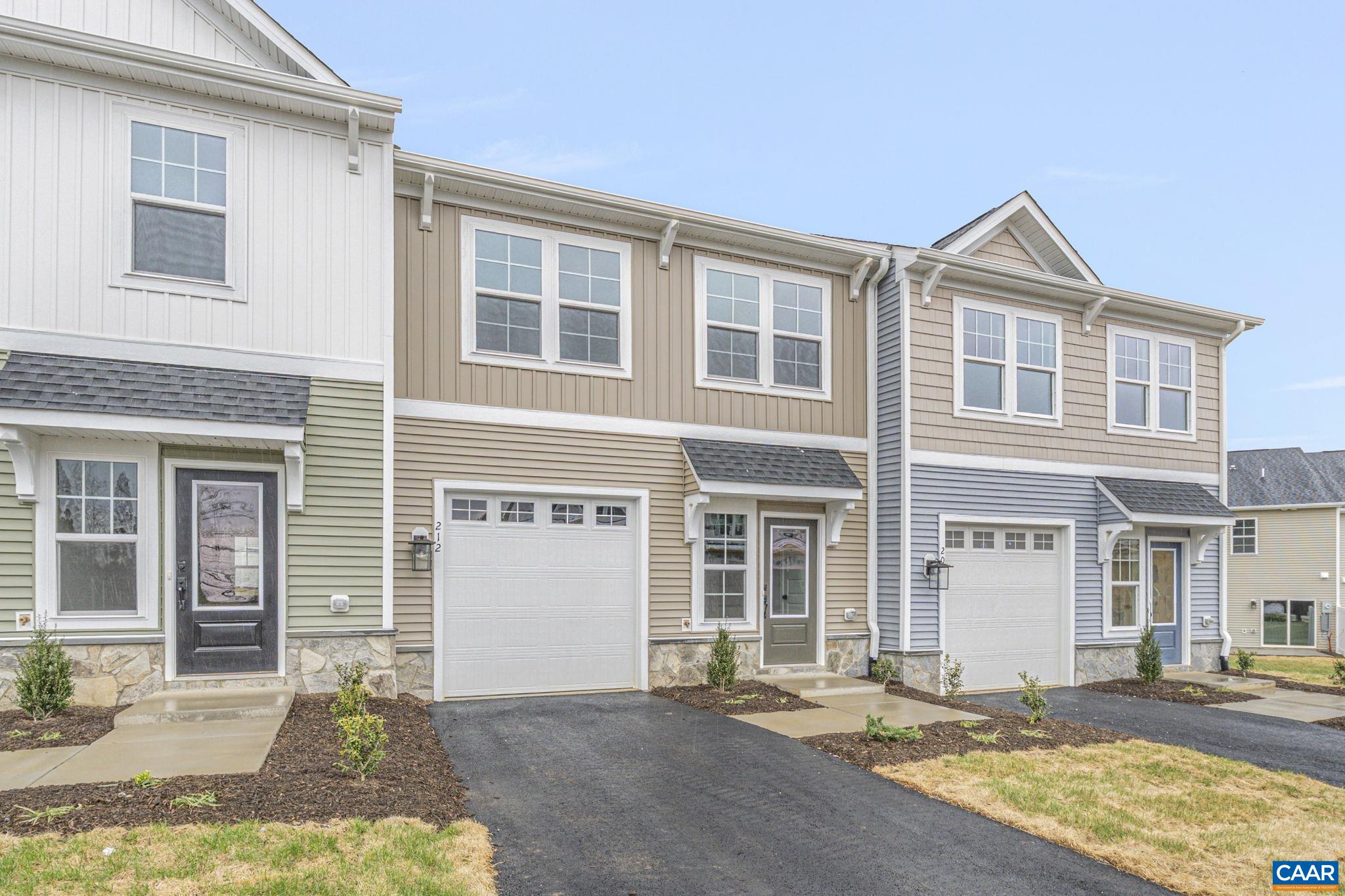 212 Springdale Road Waynesboro, VA 22980 - Photo 3 of 41 Gallery Image 3