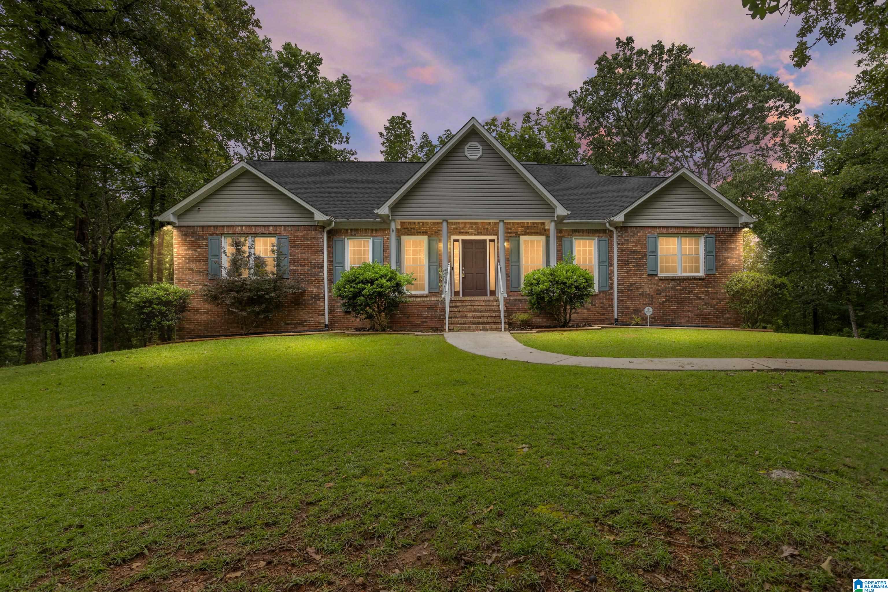 205 Chestnut Circle Alabaster, AL 35007 - Photo 1 of 46