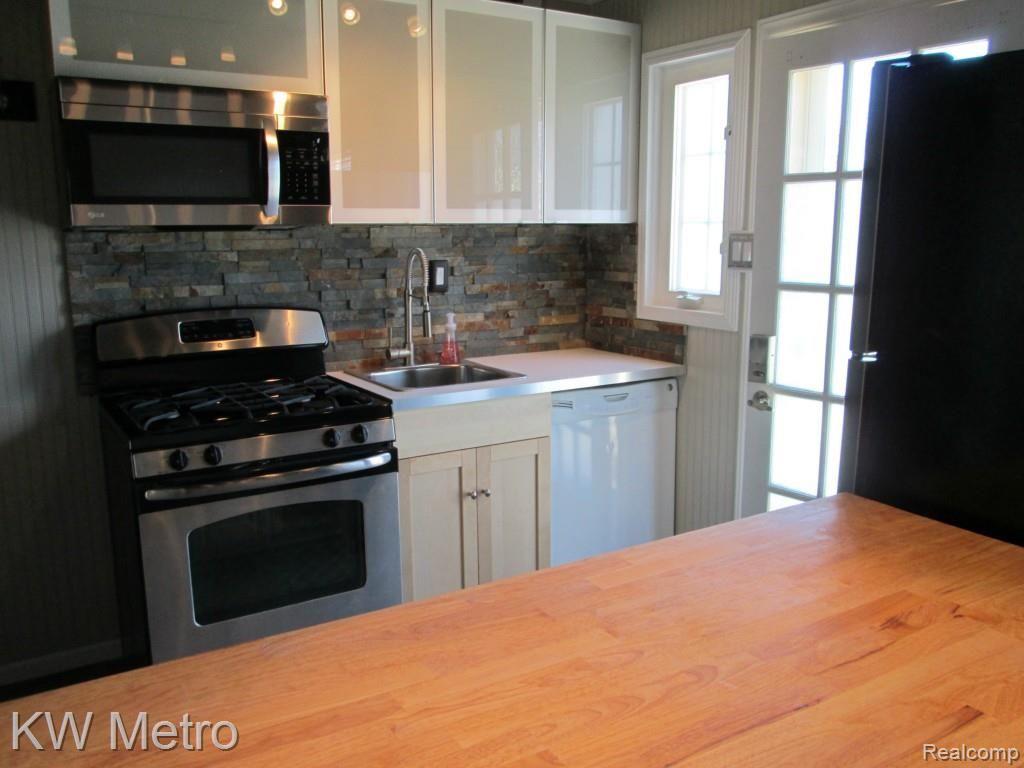 1644 Graefield Road Birmingham, MI 48009 - Photo 4 of 11