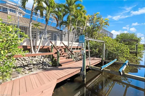 $1,099,000 | 27160 Flamingo Drive, Bonita Springs, FL 34135