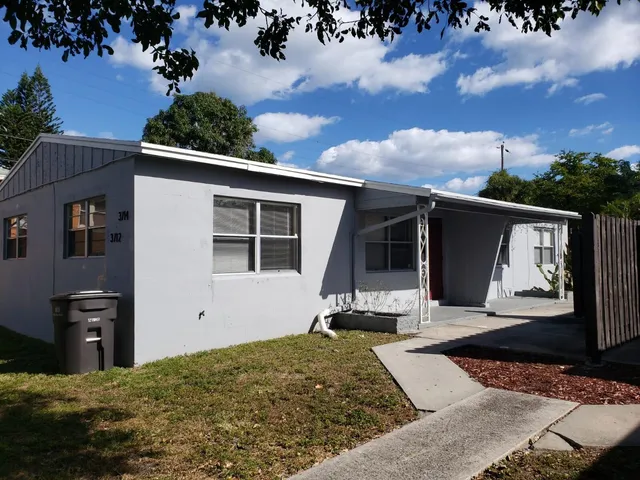 $1,500 | 3718 Henry Avenue, West Palm Beach, FL 33405