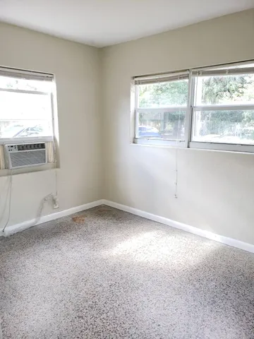 $1,500 | 3718 Henry Avenue, West Palm Beach, FL 33405