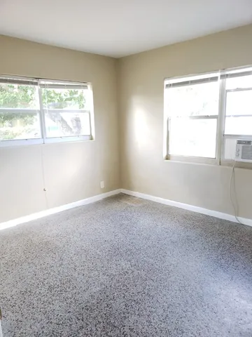 $1,500 | 3718 Henry Avenue, West Palm Beach, FL 33405