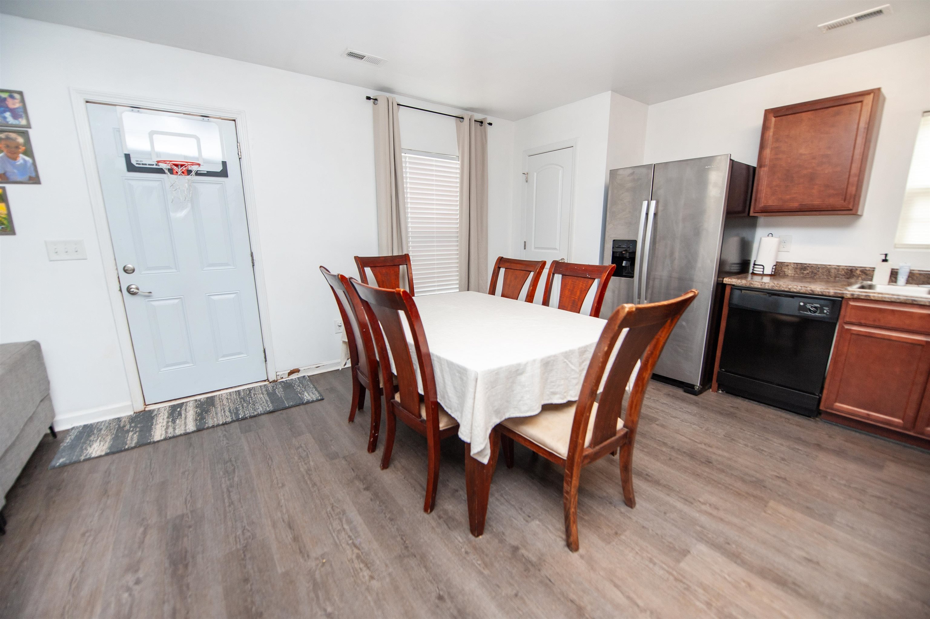 228 Wayfair Lane Wellford, SC 29385 - Photo 9 of 33