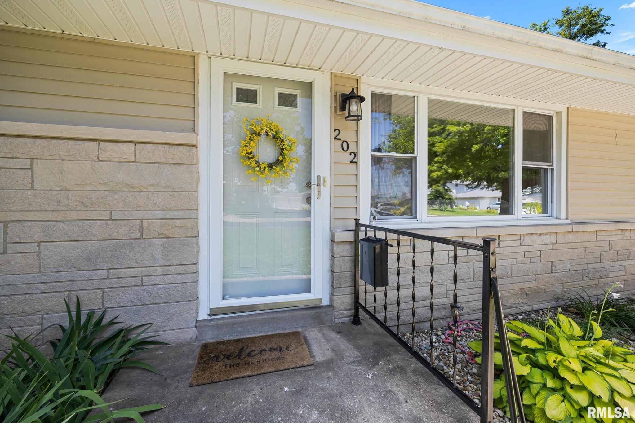 202 Devonshire Road Washington, IL 61571 - Photo 4 of 33