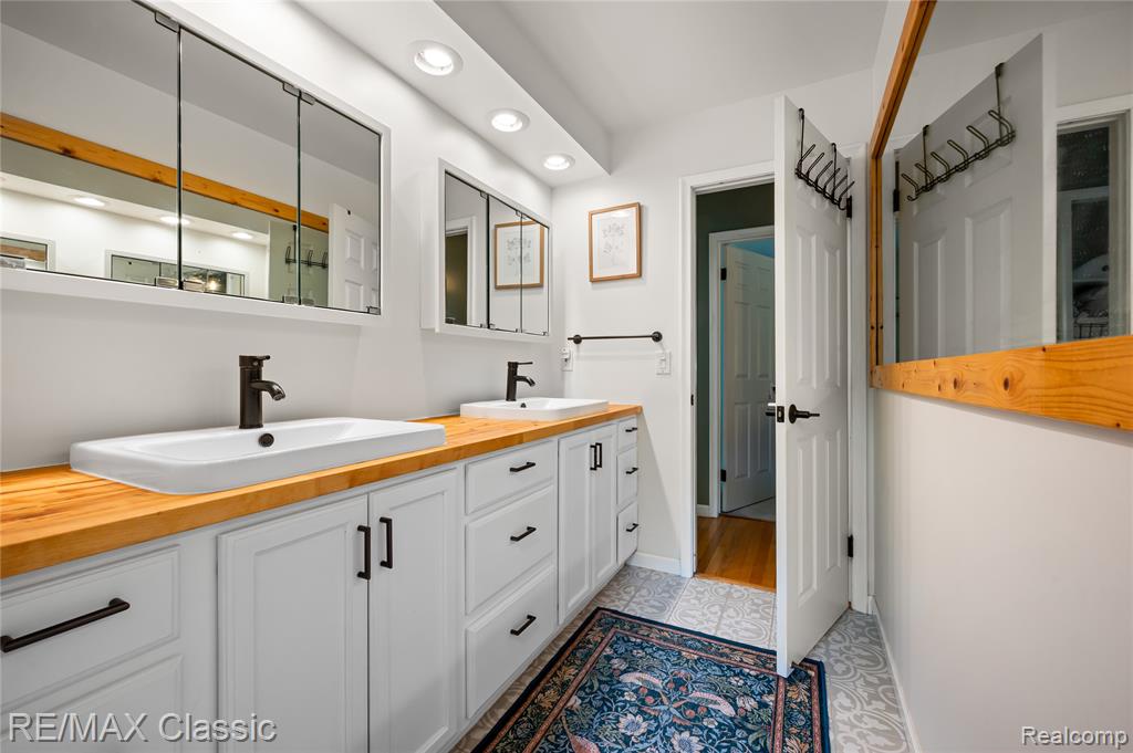 1467 West Avon Road Rochester Hills, MI 48309 - Photo 30 of 51