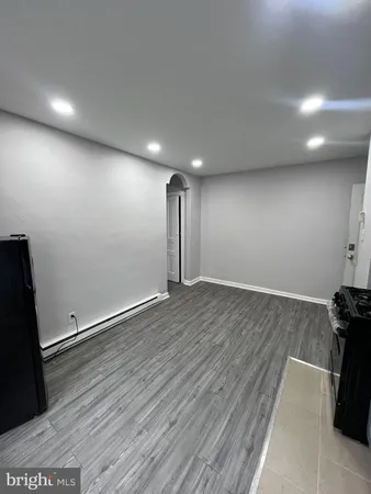 $1,125 | 4708 Hazel Avenue, Unit 3R, Philadelphia, PA 19143