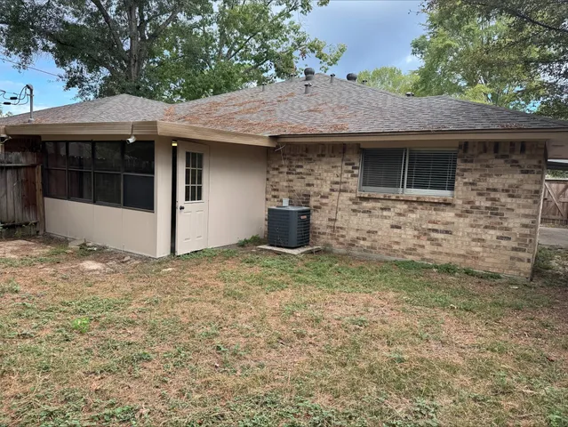 $1,300 | 1702 Hazelwood Street, Conroe, TX 77301