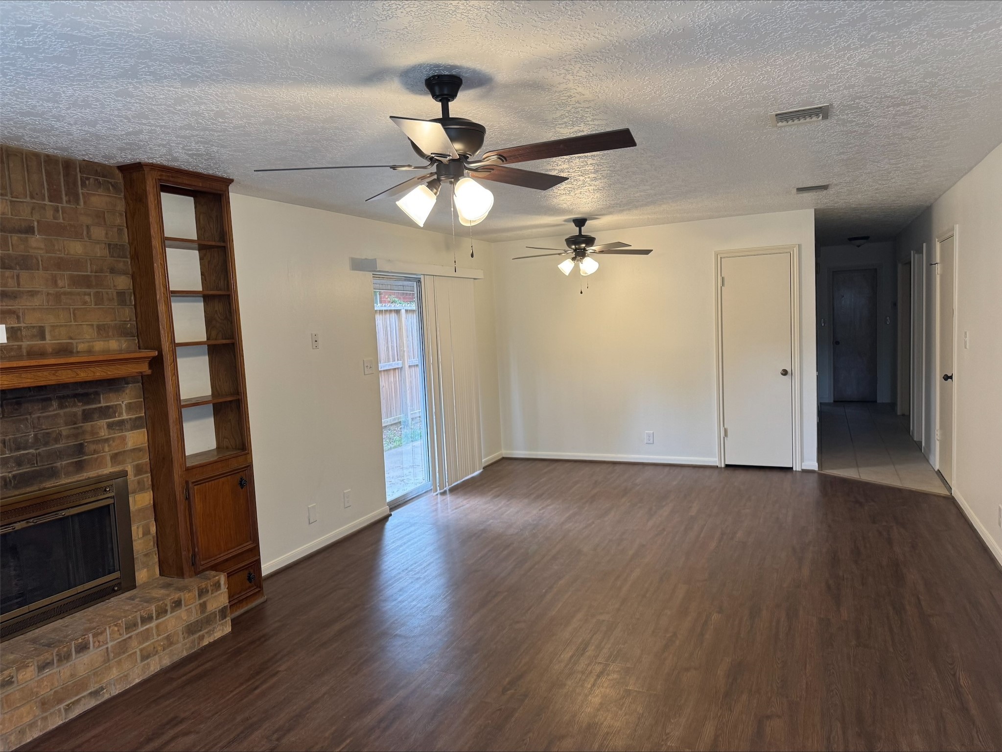 1702 Hazelwood Street Conroe, TX 77301 - Photo 3 of 16