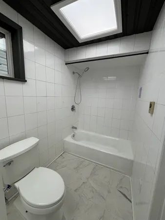 $2,300 | 80 East 24th Street, Unit 2, Bayonne, NJ 07002