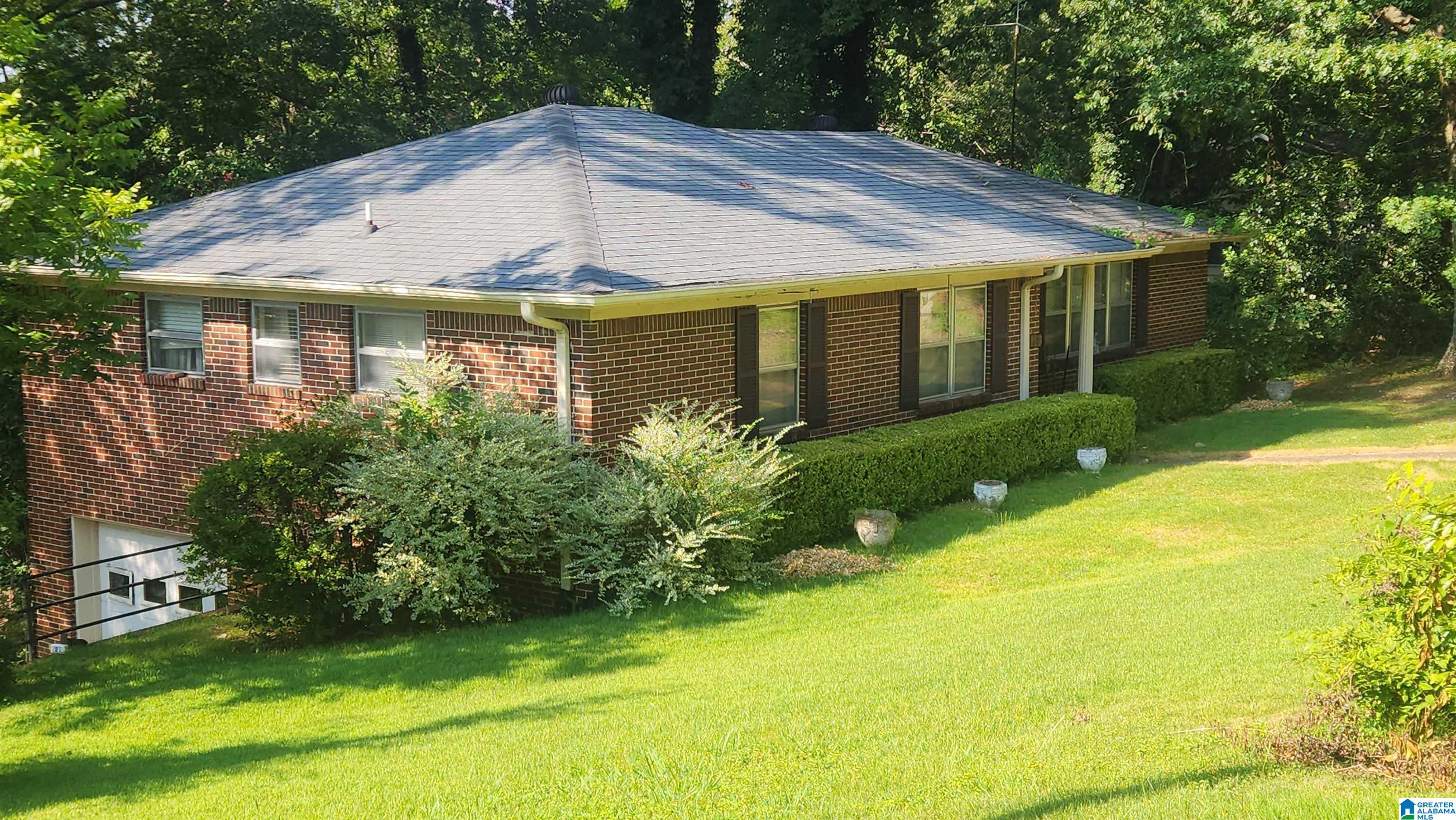 436 26th Avenue Northwest Birmingham, AL 35215 - Photo 2 of 12