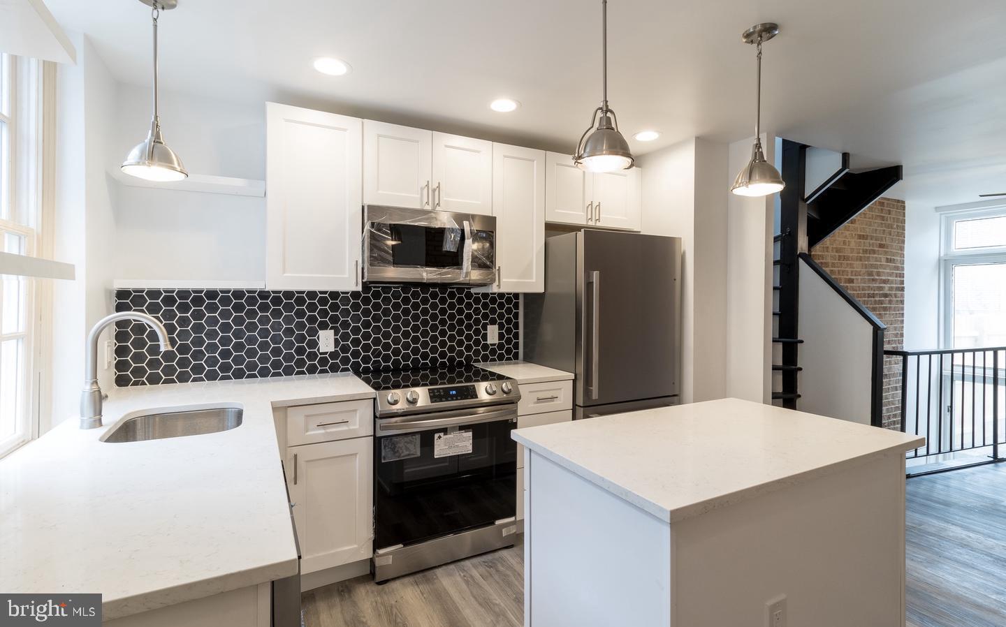 645 Dover Street Baltimore, MD 21230 - Photo 2 of 24