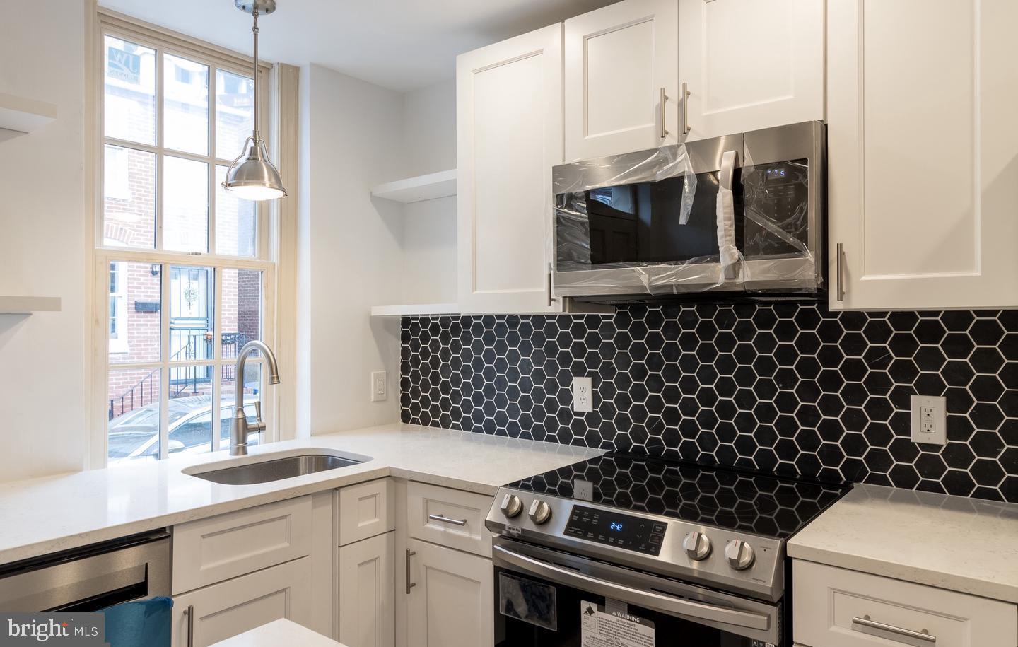 645 Dover Street Baltimore, MD 21230 - Photo 4 of 24