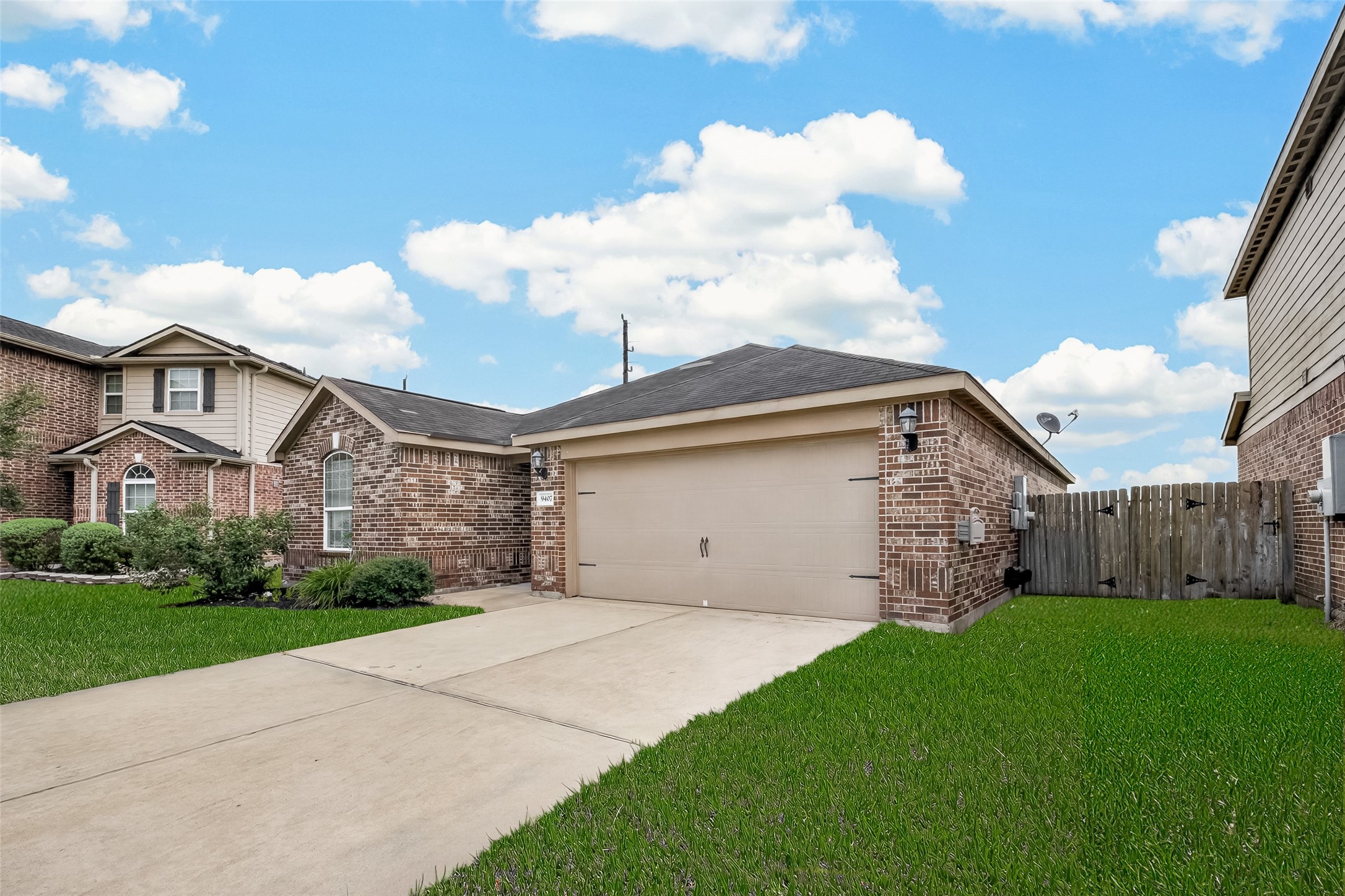 9407 Grand Spark Drive Rosharon, TX 77583 - Photo 5 of 45 Gallery Image 5