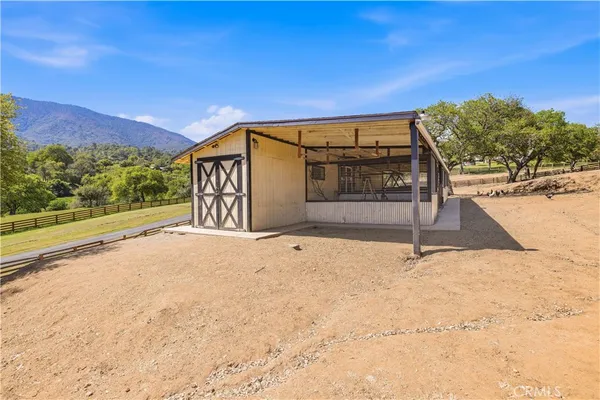 $1,299,000 | 27513 Deer Creek Way, Keene, CA 93531