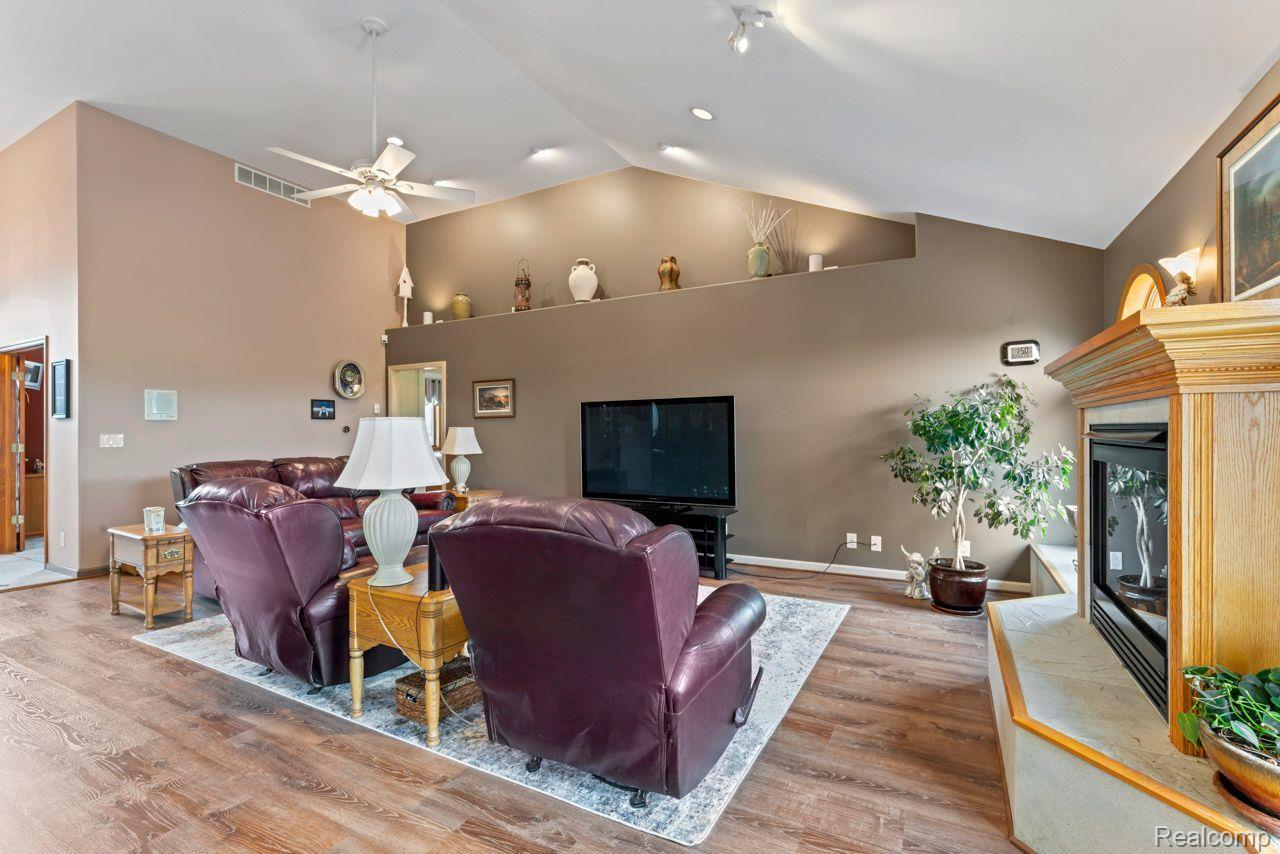5215 Cook Road Swartz Creek, MI 48473 - Photo 20 of 52 Gallery Image 20