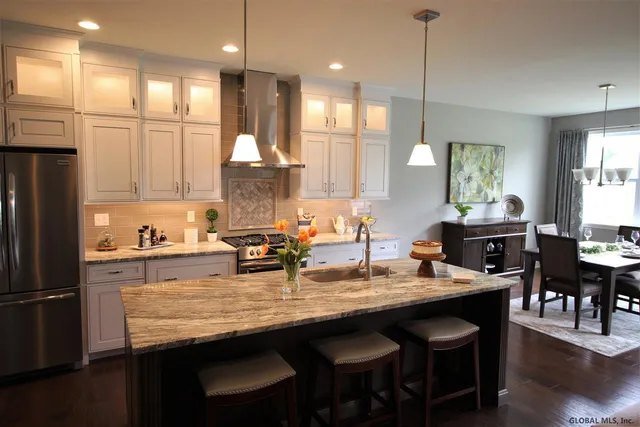 $749,900 | 17 Wyatt's Way, Clifton Park, NY 12065