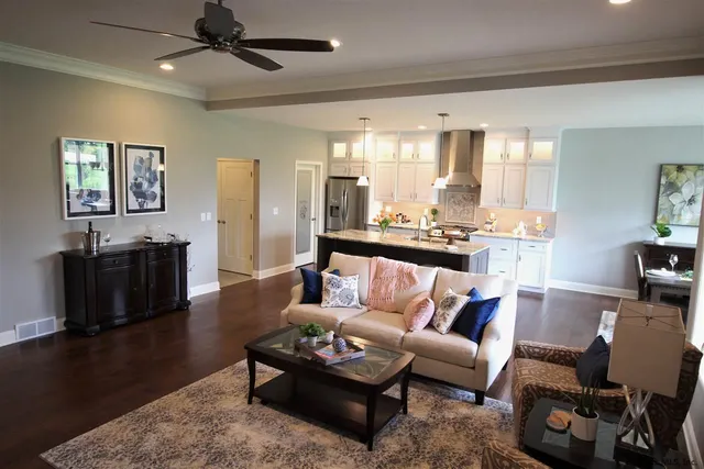 $749,900 | 17 Wyatt's Way, Clifton Park, NY 12065